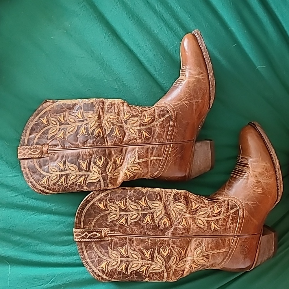 Ariat womens desert Holly boots